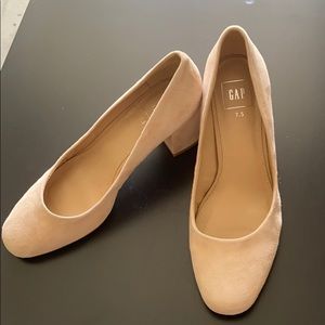 Gap woman shoes 👠!  Size 7.5 US. New !!